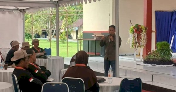 Ketua DPRD Lutra Husain Dorong Camat dan Kades Tingkatkan Inovasi untuk Pembangunan Daerah