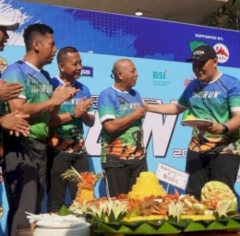 Ratusan Pelari Jelajahi Karst Maros, Warnai HUT ke-21 TN Bantimurung Bulusaraung