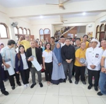 Wali Kota dan Ketua TP PKK Makassar Launching Program BioBerkah 1000 Pipa Biopori Permabudhi