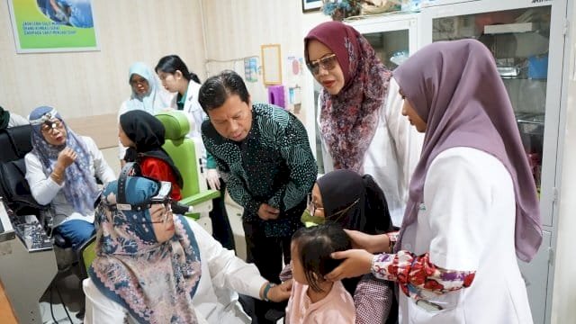 UPT RSUD Haji Makassar menggelar kegiatan bakti sosial.