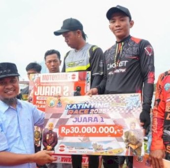 Gubernur Sulsel Tutup Grand Final Katinting Race 2025 Piala Gubernur di CPI Makassar