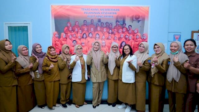 Wakil Gubernur Sulsel, Fatmawati Rusdi, membuka secara resmi kegiatan Pemeriksaan Kesehatan Gratis Deteksi Dini Kanker Kulit di Unit Layanan Kesehatan Kulit, Kelamin, dan Kosmetika.