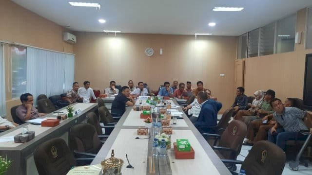 Komisi D DPRD Provinsi Sulawesi Selatan menggelar rapat lanjutan bersama Dinas Sumber Daya Air, Cipta Karya, dan Tata Ruang (SDACKTR) Sulsel.