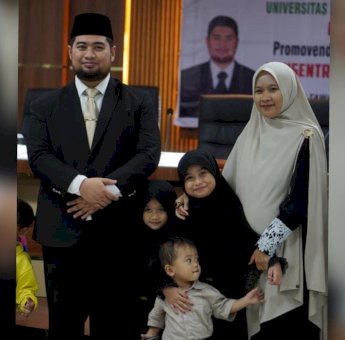 Dari Mihrab Masjid ke Mihrab Akademik: Imam Masjid Nurudda&rsquo;wah Muhammadiyah Mamajang Raih Gelar Doktor Syariah di UIN Alauddin Makassar