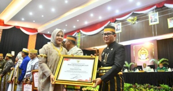 Parepare Raih Dua Penghargaan dari Pemprov Sulsel, Penurunan Kemiskinan Ekstrem jadi Kebanggaan