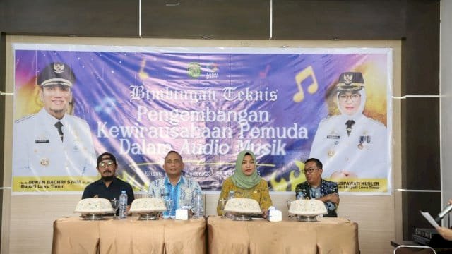 &lrm;Asisten II Lutim Buka Bimtek Pengembangan Kewirausahaan Bidang Audio Musik