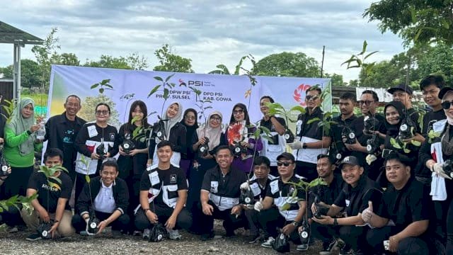 PSI Sulsel Tumbuhkan Semangat Kebersamaan Lewat Gerakan Tanam Pohon di Danau Mawang