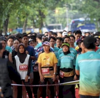 Antusiasme Tinggi! Ribuan Pelari Banjiri Event Bumi Batara Siang Run Pangkep
