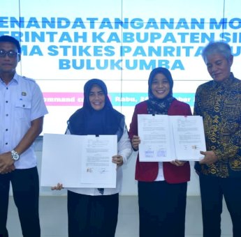 Bupati Sinjai Tandatangani MoU dengan STIKES Panrita Husada Bulukumba