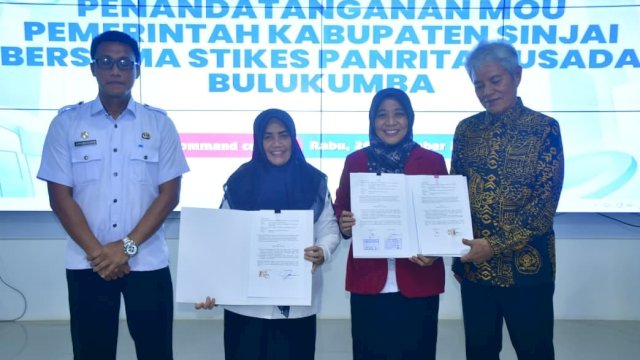 Bupati Sinjai Tandatangani MoU dengan STIKES Panrita Husada Bulukumba