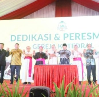 Munafri Gaungkan Moderasi Beragama di Peresmian Gereja Katedral Makassar