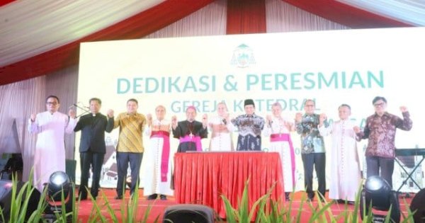 Munafri Gaungkan Moderasi Beragama di Peresmian Gereja Katedral Makassar