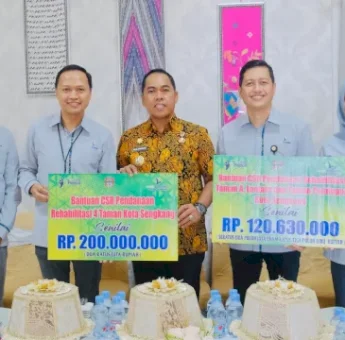 Bank Sulselbar dan Sulselbar Syariah Bantu Pemkab Wajo Percantik Enam Taman Kota