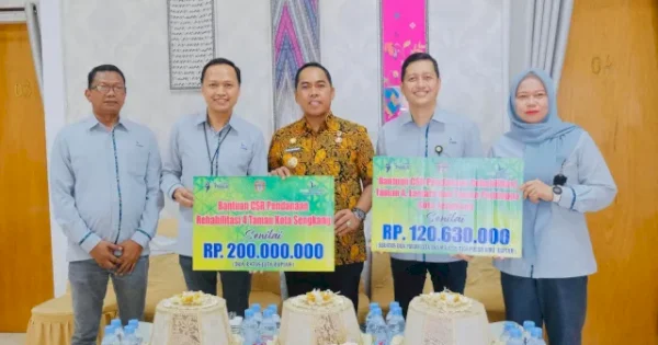 Bank Sulselbar dan Sulselbar Syariah Bantu Pemkab Wajo Percantik Enam Taman Kota