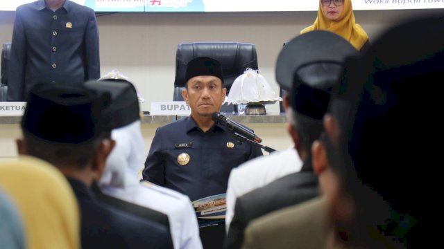 Bupati Luwu Timur, Irwan Bachri Syam, melantik sejumlah pejabat lingkup Pemkab Lutim.