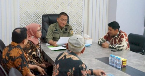DPRD Barru Ingatkan Pejabat: Bayar Pajak Kendaraan Sebelum Bicara PAD