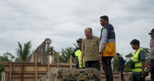 Turun ke Lapangan, Bupati Irwan Pastikan Infrastruktur Pinrang Aman dari Dampak Hujan