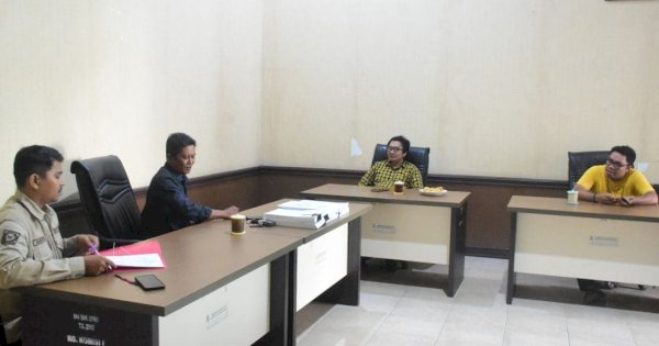 DPRD Sinjai Terima Aspirasi LBH Terkait Jam Operasional Toko Modern