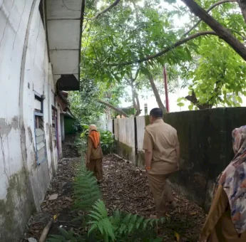 Empat Dekade Berlalu, Munafri Kembali Menjejak SD Cek Fasilitas Tempat Ia Bersekolah