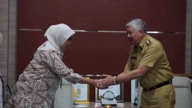 Bupati Pinrang, H. A. Irwan Hamid, sambut Tim Penilai Adipura Tahun 2025.