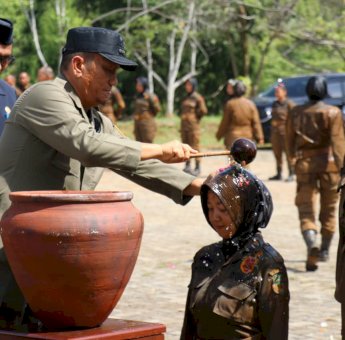 80 Anggota Satpol PP Lutim Resmi Sandang Baret Usai Pelatihan Kesamaptaan, Ini Pesan Penting Bupati Ibas