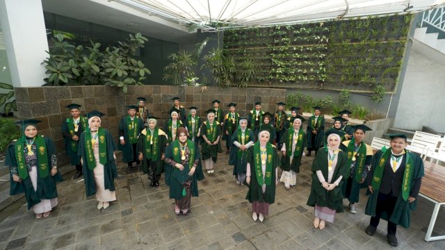 Kalla Institute resmi mewisuda 28 lulusan Tahun Akademik 2025.