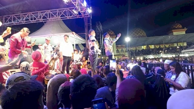 Konser perdana Andi Syaqirah, putri daerah yang menembus Top 7 Dangdut Academy 7 (DA7) Indosiar.