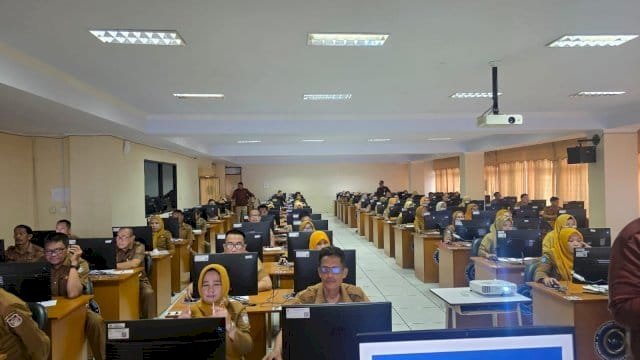 Sebanyak 500 Bakal Calon Kepala Sekolah (BCKS) tingkat SD dan SMP mengikuti uji kompetensi.