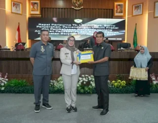 Sinergi DPRD Barru dan Pemkab Jadi Kunci Finalisasi APBD 2026