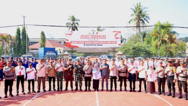 Bupati Sinjai, Hj. Ratnawati Arif menghadiri Apel Kesiapan Tanggap Darurat Bencana Tahun 2025.