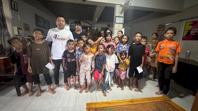 Pengurus DPW NasDem Sulsel, melakukan kunjungan ke Panti Asuhan Reski Amaliah.