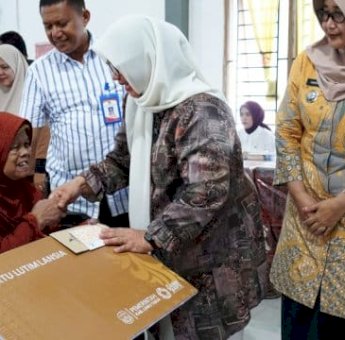 Program Kartu Lansia Terus Bergulir, Wabup Puspaswati Kunjungi Kecamatan Mangkutana