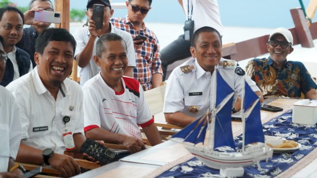 Bupati Luwu Timur, Irwan Bachri Syam.