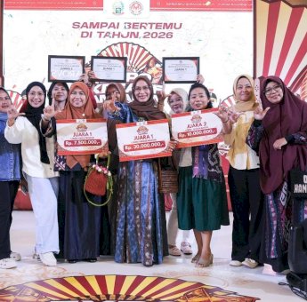 Lewat Tarian Riringgo, dr. Ani Antar Lutim Juara 1 Parade Wastra di Expo Kreatif Andalan 2025