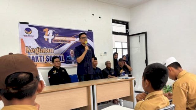 Teguh Iswara Suardi dan NasDem Barru Gelar Baksos di MTs Al Munawwarah
