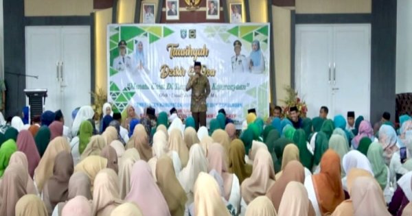 Pembinaan Spiritual, Pemkab Pangkep – BKMT Gelar Tausiah