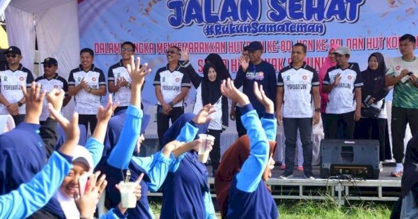 PGRI Sinjai Gelar Jalan Santai Peringati Hari Guru