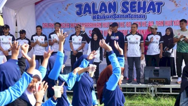 PGRI Sinjai Gelar Jalan Santai Peringati Hari Guru