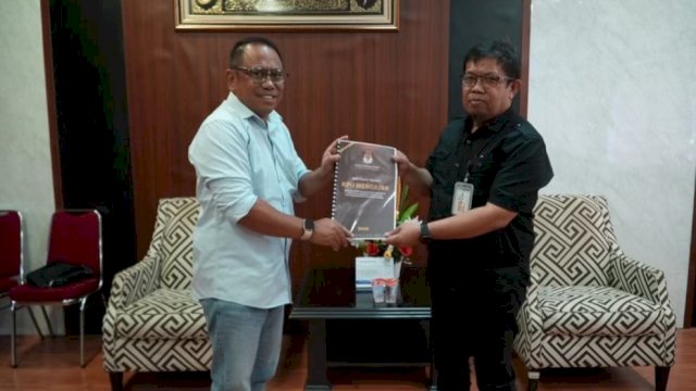 Komisioner KPU Sulsel, Hasruddin Husain melakukan audiensi dengan Dinas Pendidikan Provinsi Sulawesi Selatan.
