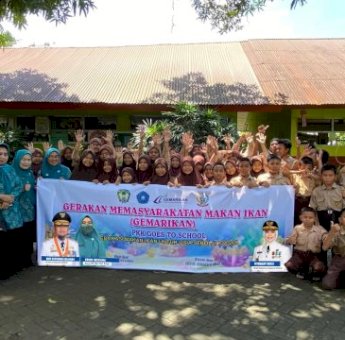 PKK dan DKP Sulsel Ajak Pelajar Gowa Gemar Makan Ikan, Bagikan 150 Kg Ikan Bergizi