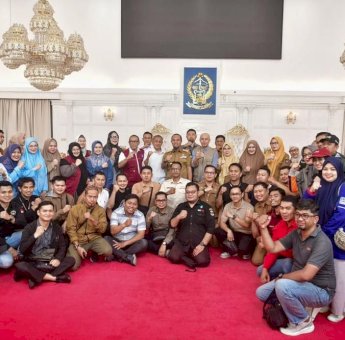 Gubernur Sulsel Lepas 100 Nakes dan Tambahan Rp1 Miliar untuk Bantu Penanganan Bencana di Aceh Tamiang