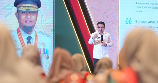 Sekda Sulsel Jufri Rahman Buka Workshop Pengasuhan Berbasis Hak Anak yang Digelar DWP Sulsel