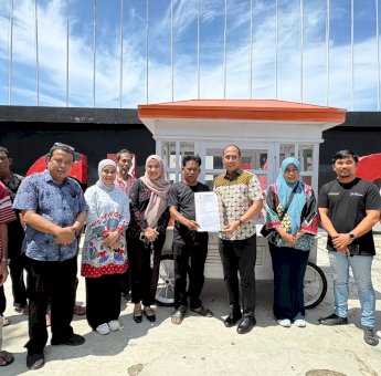 Dukung UMKM, Pemkot Makassar Gelontorkan 80 Fasilitas Gerobak untuk Pisang Epe