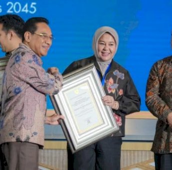 Wagub Fatmawati Rusdi Terima Penghargaan Kabupaten/Kota Sehat Terbaik dari Kemenkes