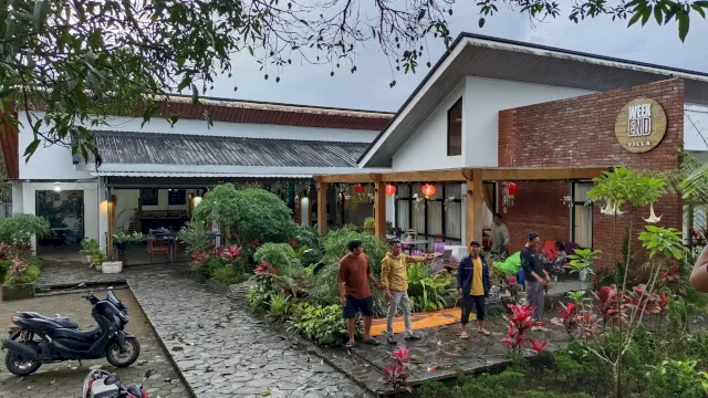 Suasana Villa Week End Cafe Malino.