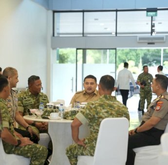 Menhan RI Kunjungan Kerja di Makassar, Disambut Langsung Wali Kota Munafri