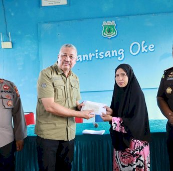 Pemkab Pinrang Hadir di Tengah Musibah, Bupati Irwan Salurkan Bantuan Tunai bagi Warga Terdampak