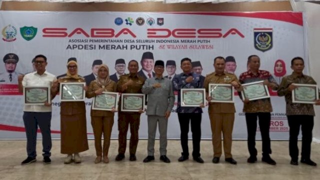 Bupati Maros Chaidir Syam Terima Penghargaan Tokoh Peduli Desa dari APDESI