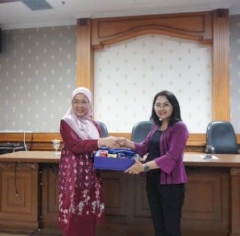 Studi Tiru ke Dekranasda Kabupaten Badung, Melinda Aksa Dorong Penguatan Perajin Perak Makassar