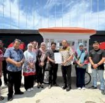 Kuliner Ikonik Makassar Diperkuat, Pemkot Percantik Gerobak Pisang Epe di Losari untuk 80 UMKM